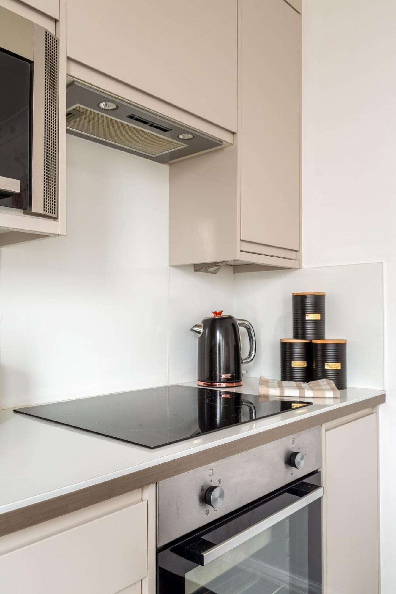 Super - 3 Large Bedrooms - Hosted By Agf * Brighton