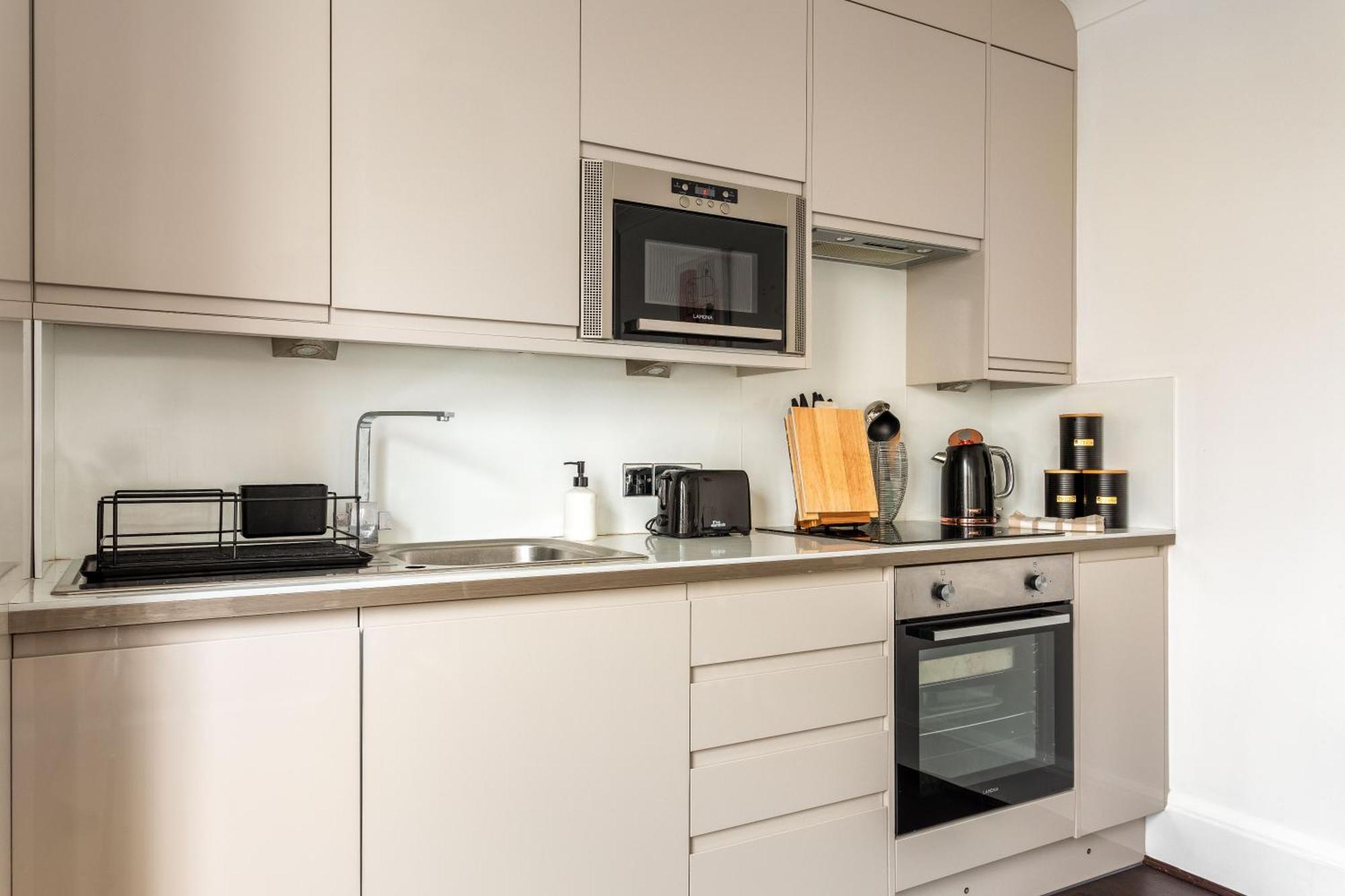 Apartment Super - 3 Large Bedrooms - Hosted By Agf *