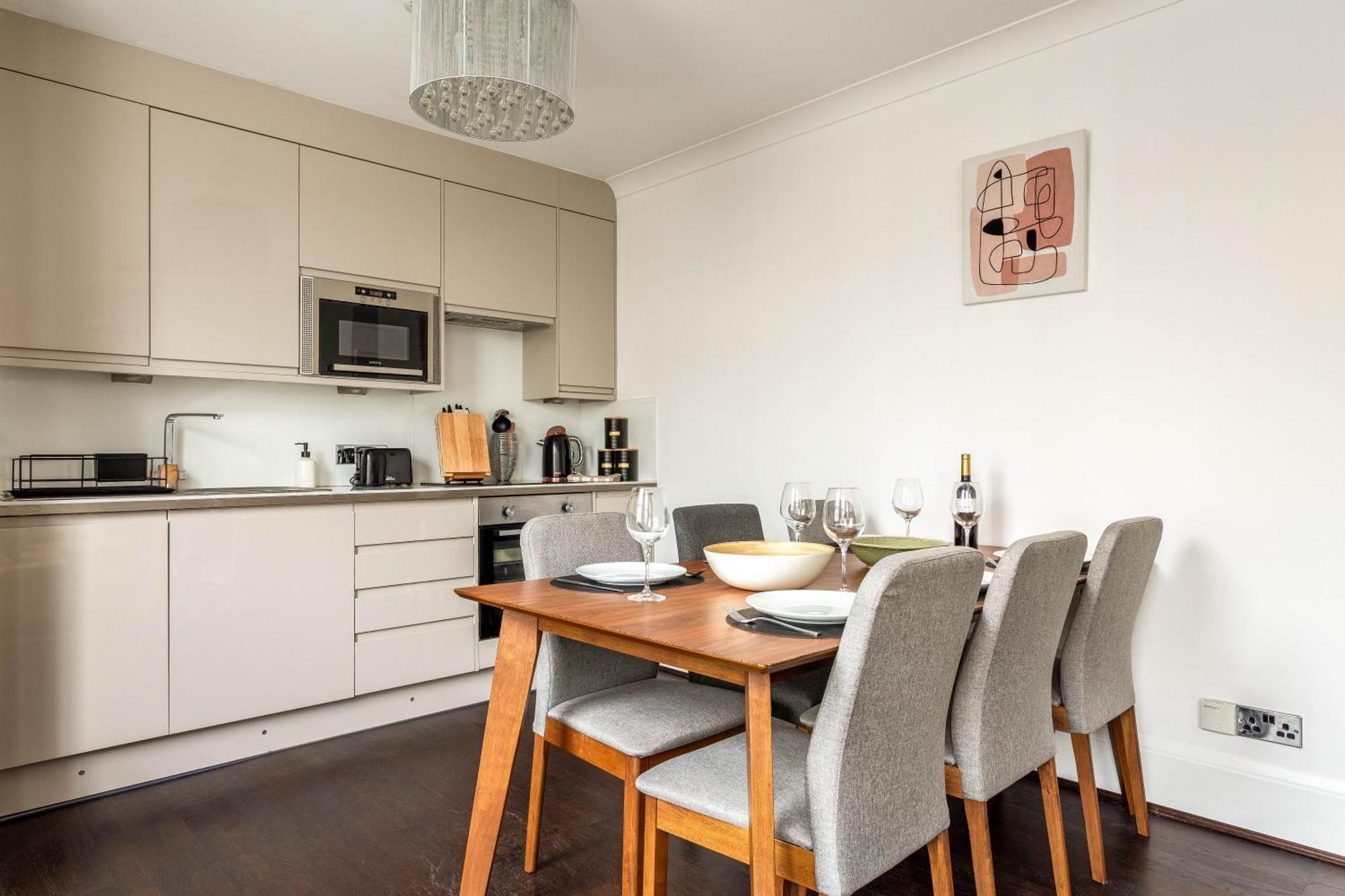 Super - 3 Large Bedrooms - Hosted By Agf Apartment Brighton